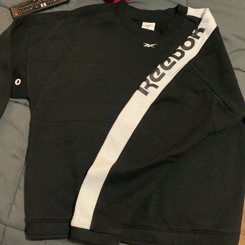 Reebok Crewneck 🖤